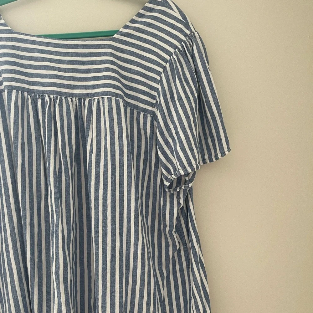 Terra & Sky Blue and White Boxy Short Sleeve Blouse - Picture 8 of 10